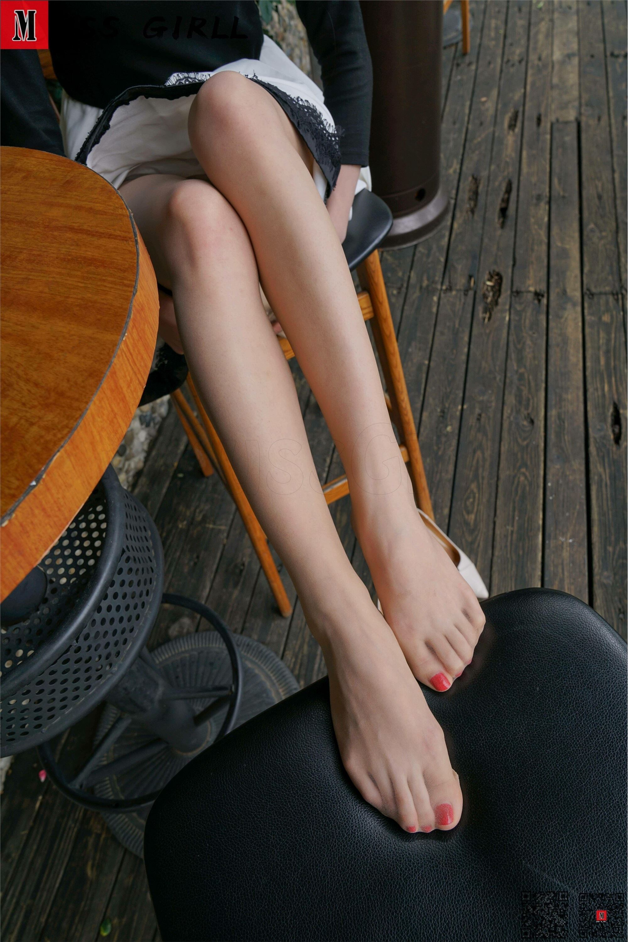 MussGirl慕丝女郎  NO.164 户外肉丝高跟